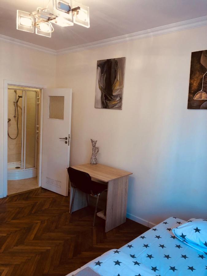 Appartement Gallery à Lviv Extérieur photo