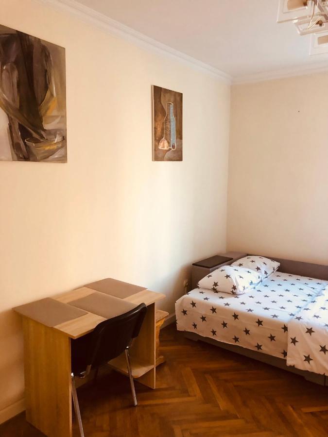 Appartement Gallery à Lviv Extérieur photo